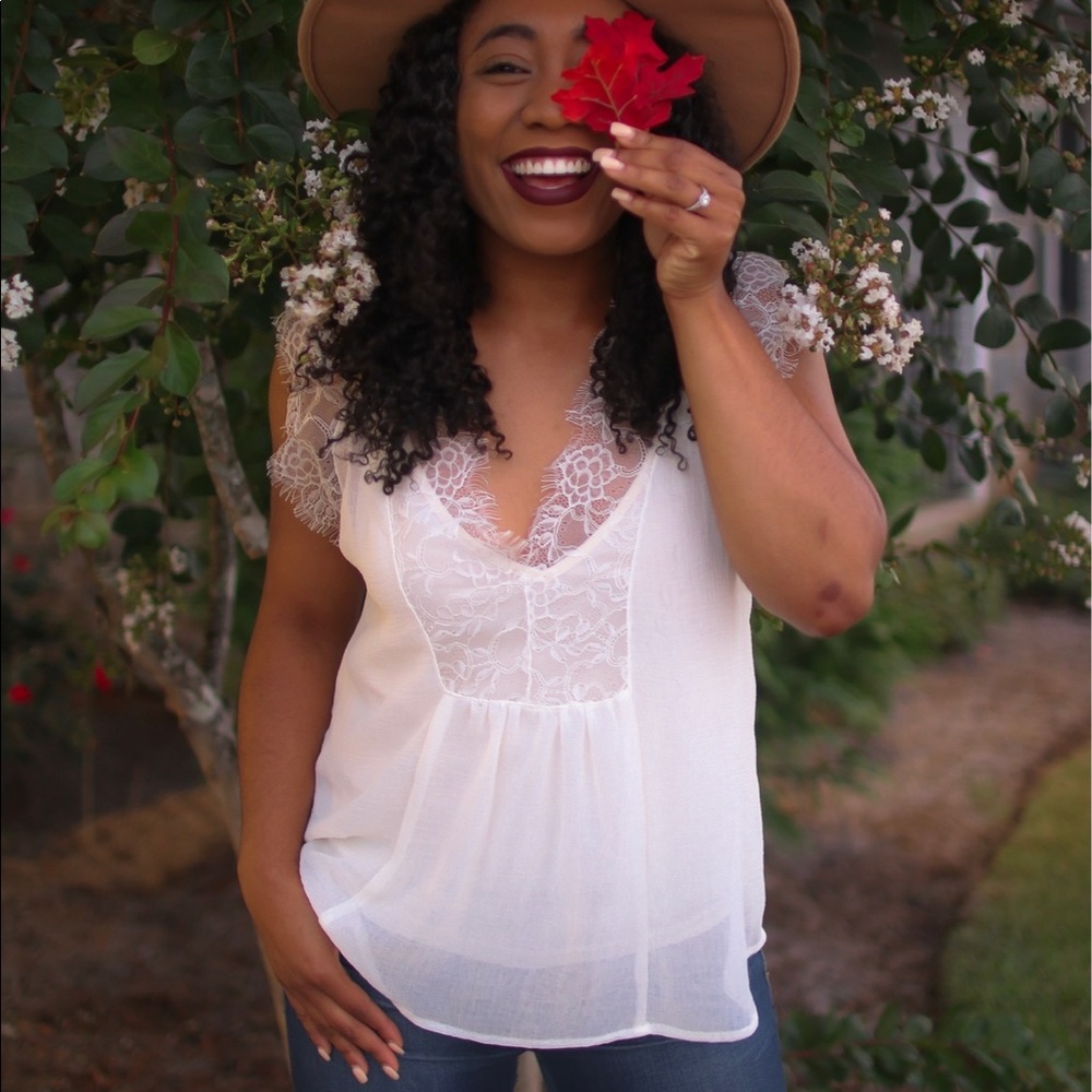 Vestique Lace Top